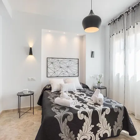 Sunny With Communal Pool Apartment Torremolinos