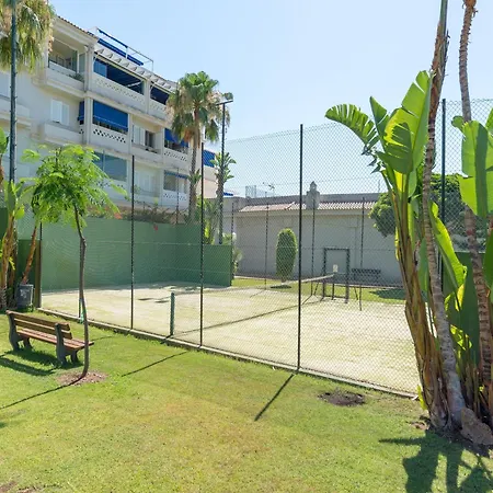 Apartment Sunny With Communal Pool